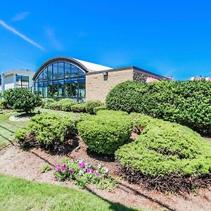 Holly Tree Resort